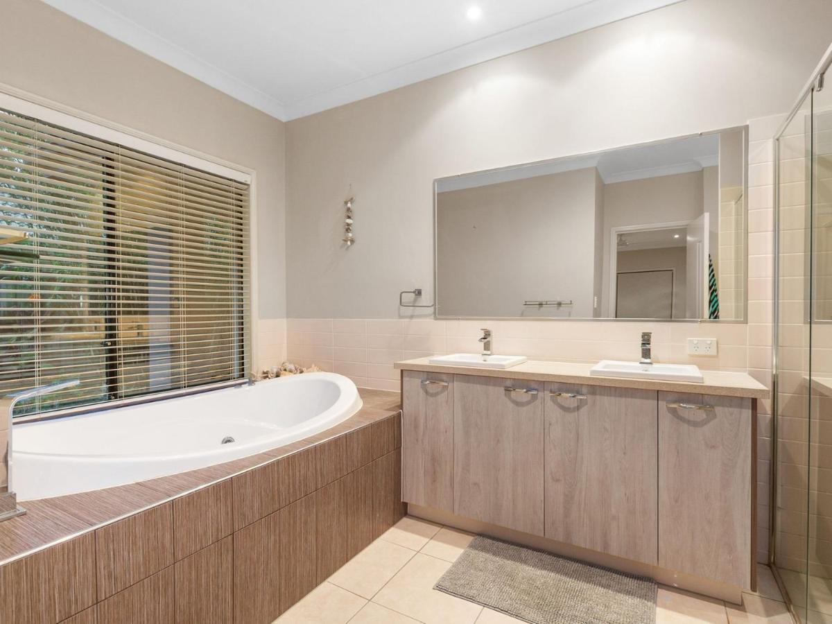 Black Rock Beach House With Pool ポッツビル エクステリア 写真